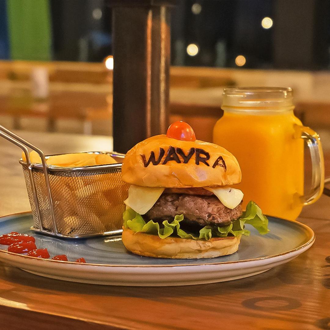 Hotel Wayra Club